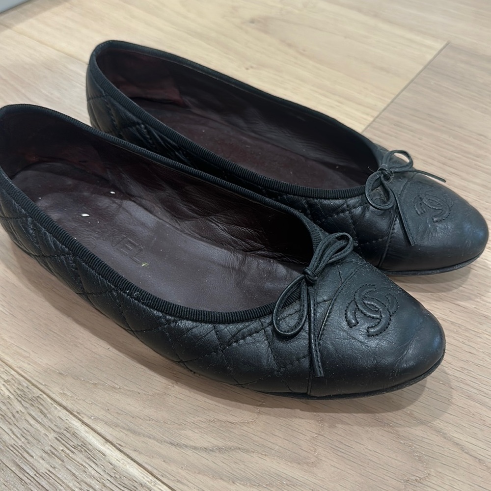 Black Chanel ballet flats